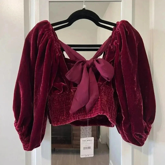 Free People Red Velvet Puff Sleeve Crop Top
Size: XS - Picture 4 of 6